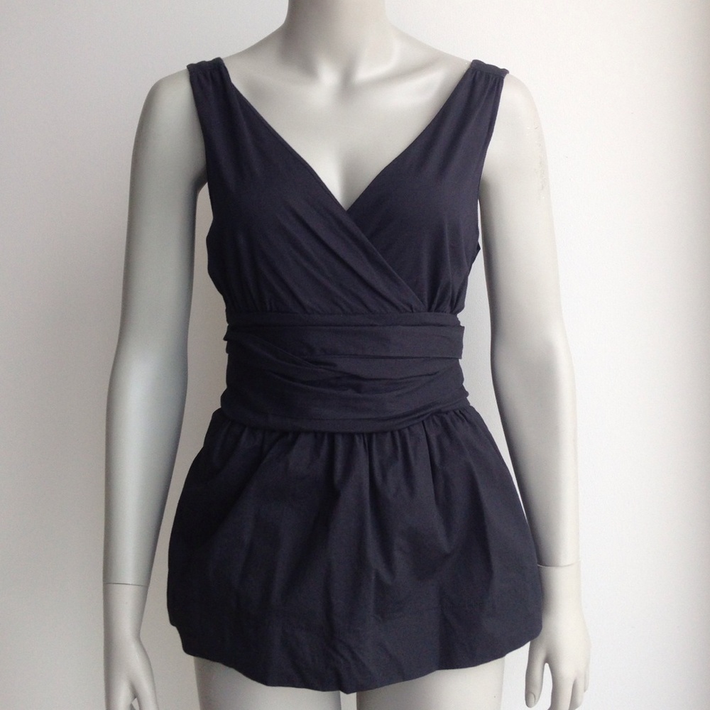 Front and back V with attached sash